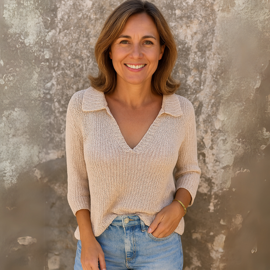 Bianca™ | Crochet V-neck top with collar