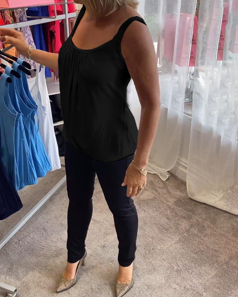 Casual Sleeveless Top with Pleat