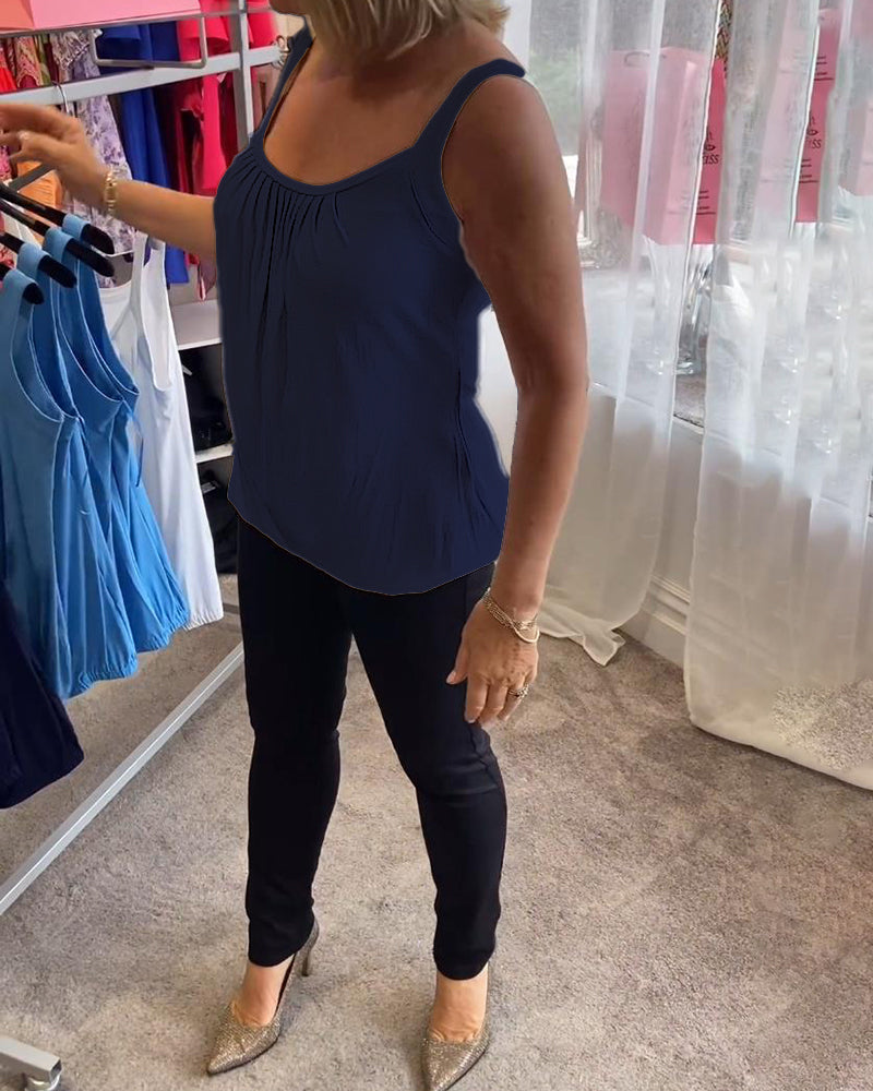 Casual Sleeveless Top with Pleat