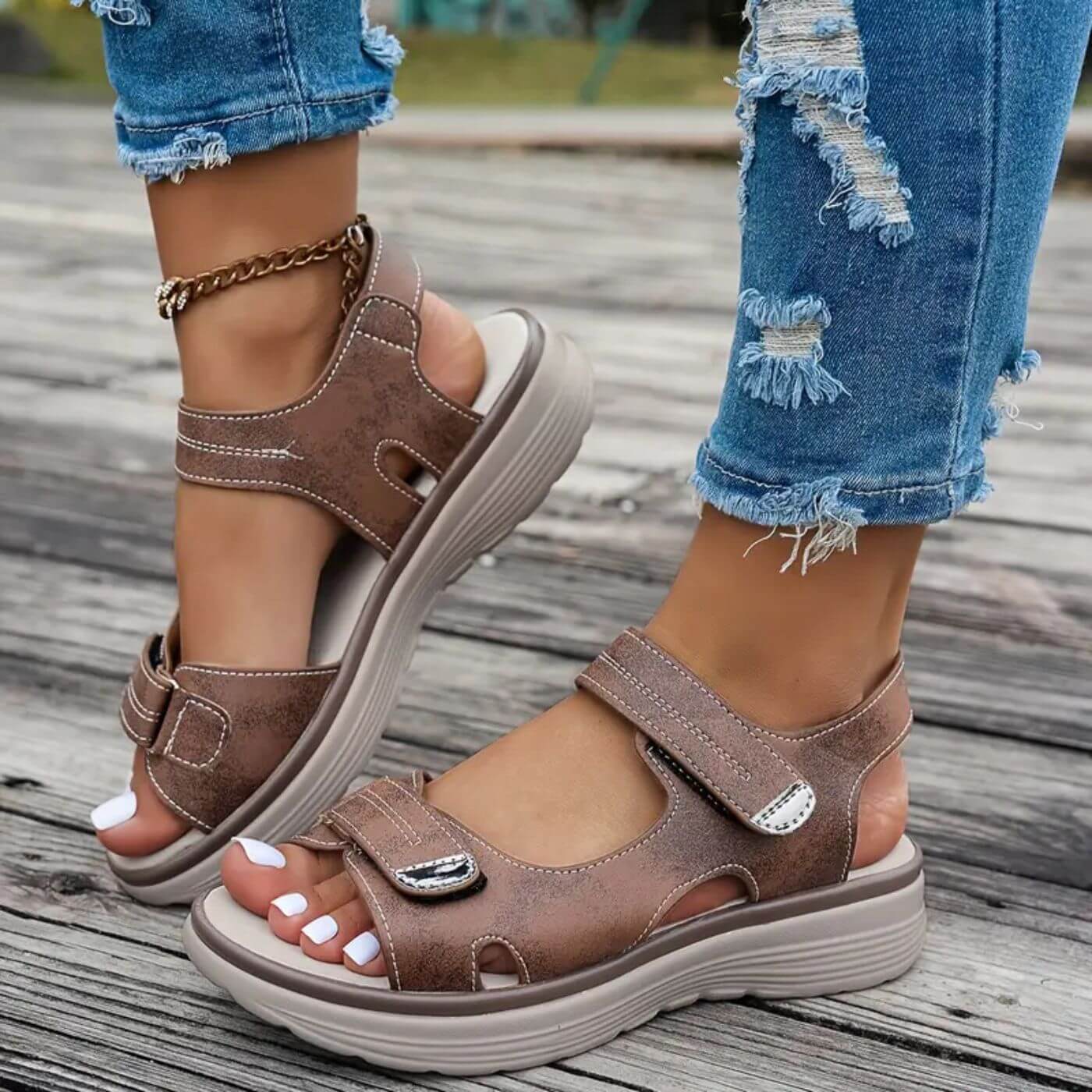 Rita™ | Comfortabele sandalen met sleehak en enkelbandje