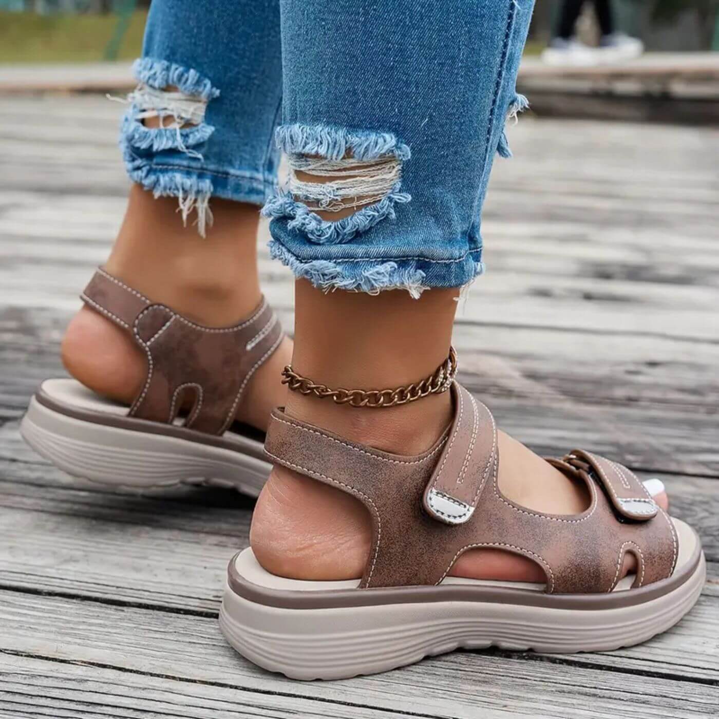 Rita™ | Comfortabele sandalen met sleehak en enkelbandje