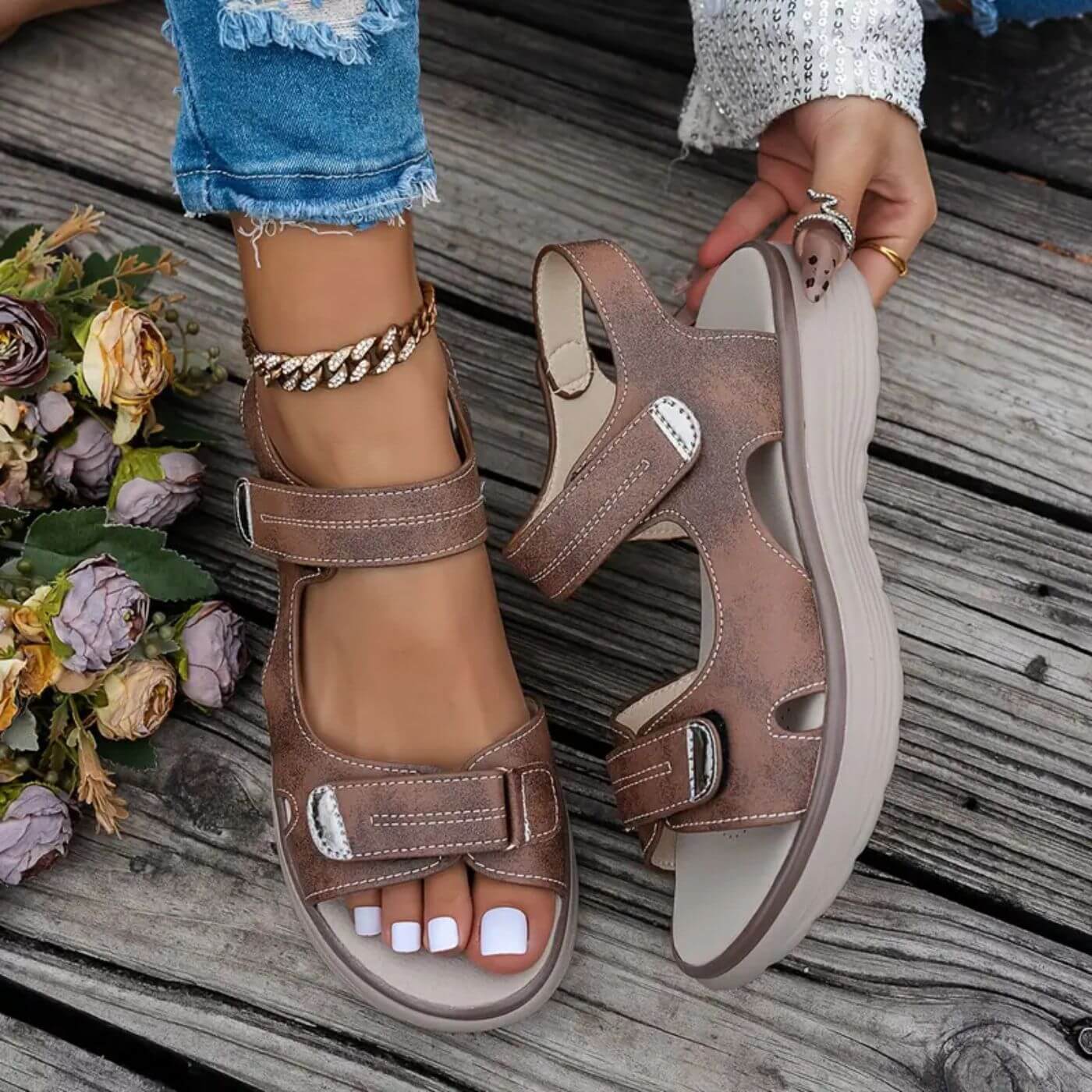 Rita™ | Comfortabele sandalen met sleehak en enkelbandje
