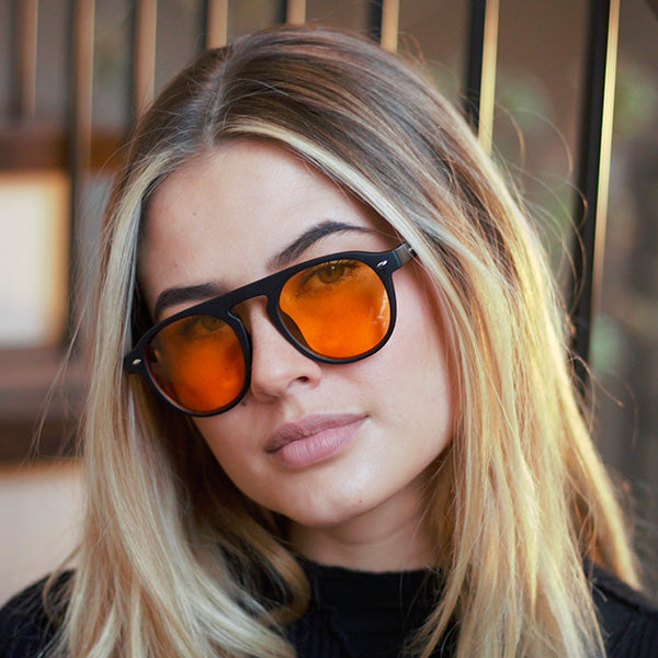 Milano Matt Black Orange Lens Solbrille - CLASSIC | WOMEN