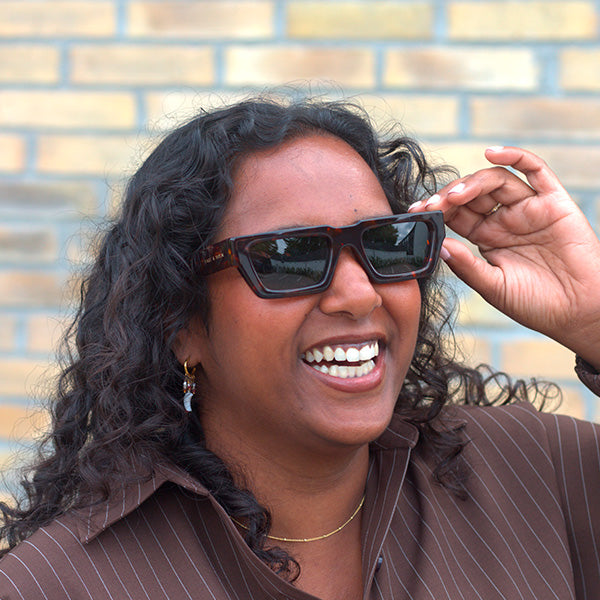 Novara Brown Turtle Solbrille - PREMIUM | WOMEN