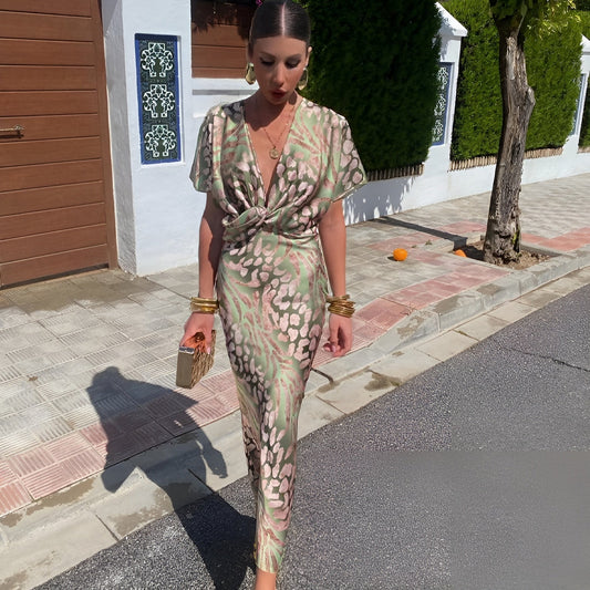 Matilda™ | Long dress with a twisted V-neck