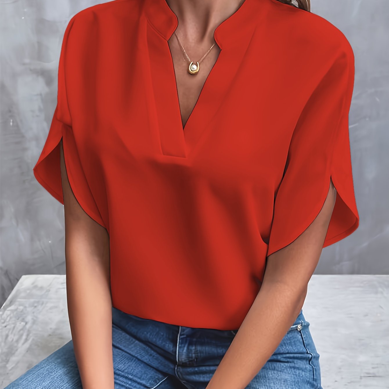 Mieke™ | Effen blouse met V-hals