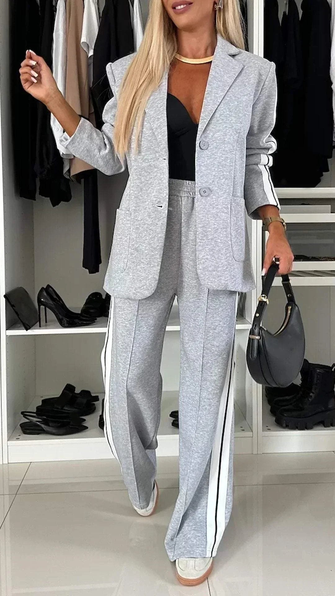 Alexis® – Sports suit with elegant lines