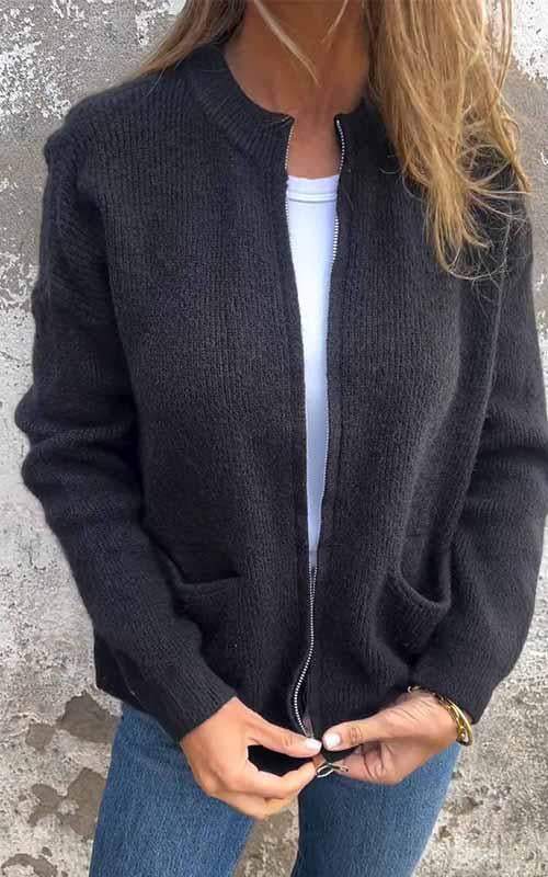 Regina - Cozy Zip Sweater
