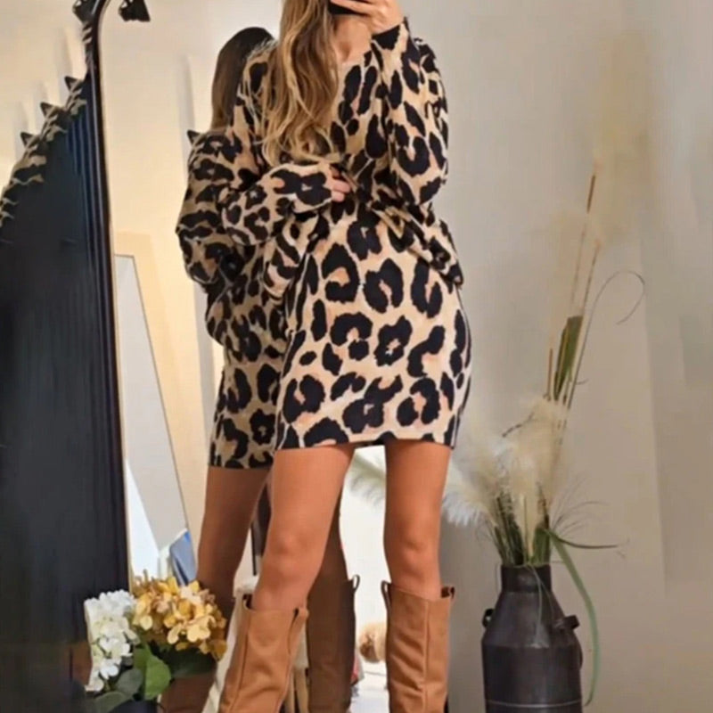 Elegante mini-jurk met ronde hals en luipaardprint