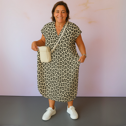 Sonja™ | Panterprint jurk met V-hals