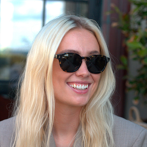 Loano Pampas Turtle Solbrille - PREMIUM | WOMEN