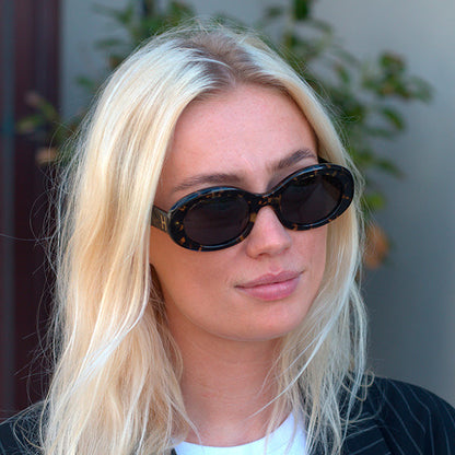 Positano Pampas Turtle Solbrille - PREMIUM | WOMEN