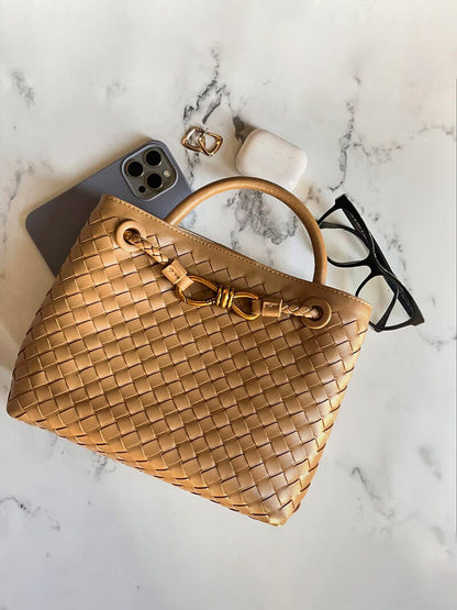 Claudia | Chic Woven Leather Tote Bag 