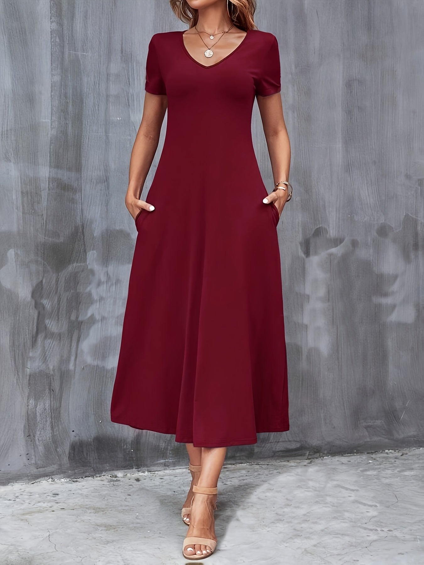 Brandy | Simple V-Neck Pocket Dress 
