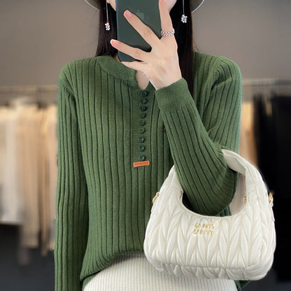 Rene™ | Knitted pullover with V-neck