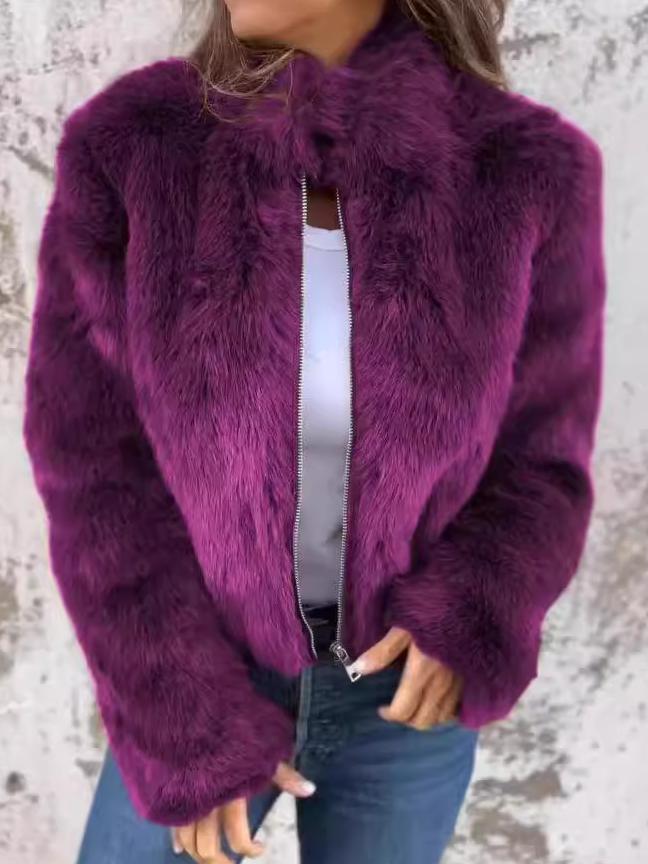 Fur coat with zipper 