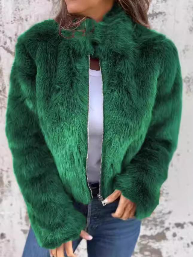 Fur coat with zipper 